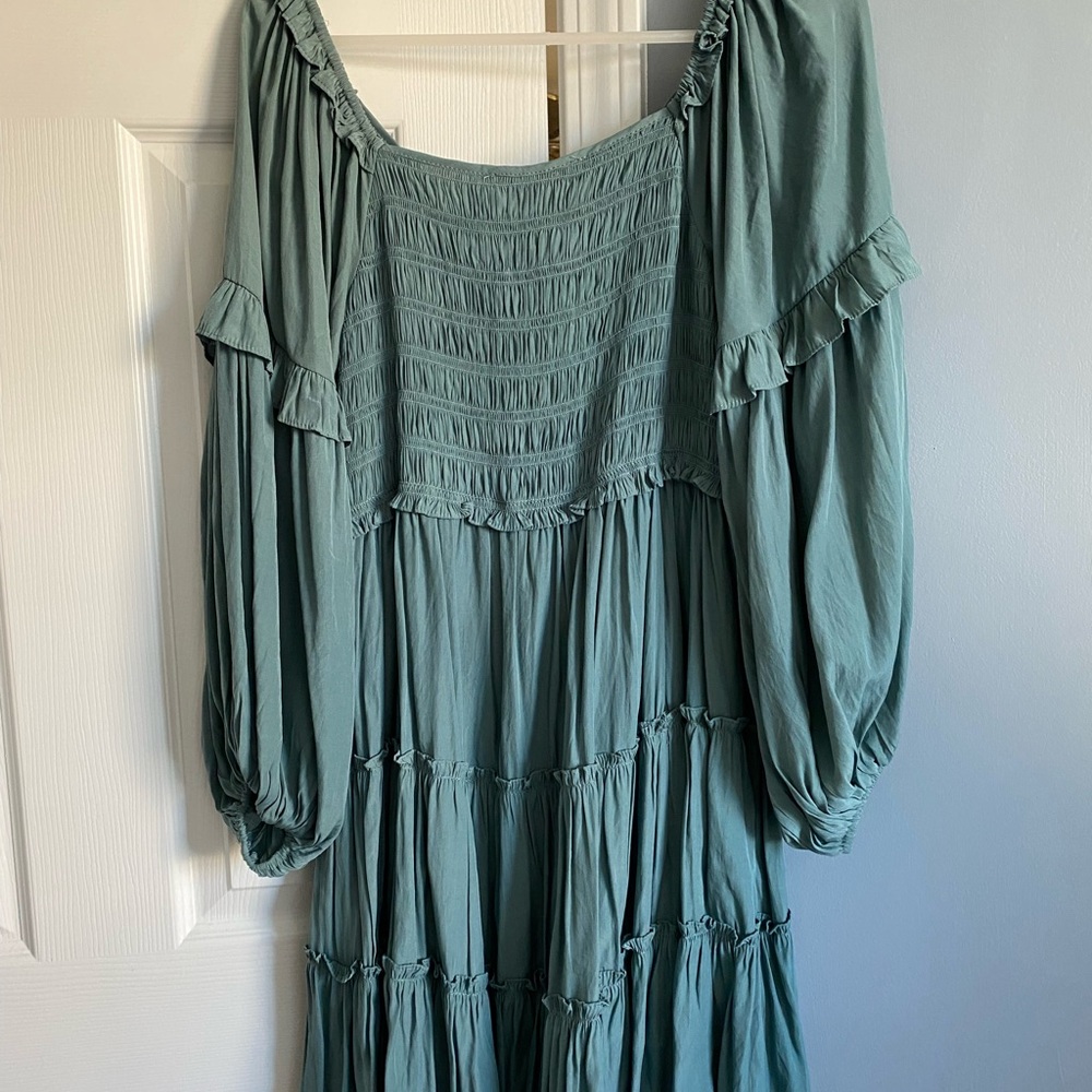 Green romper - Picture 2 of 4
